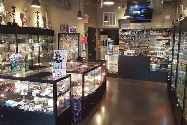 A vape store in Panama, showing various kinds of vape pen devices