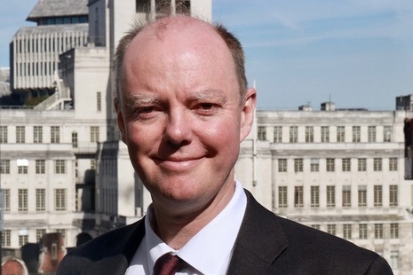 Vaping vs Smoking – England Chief Medical Officer Chris Whitty's Opinion