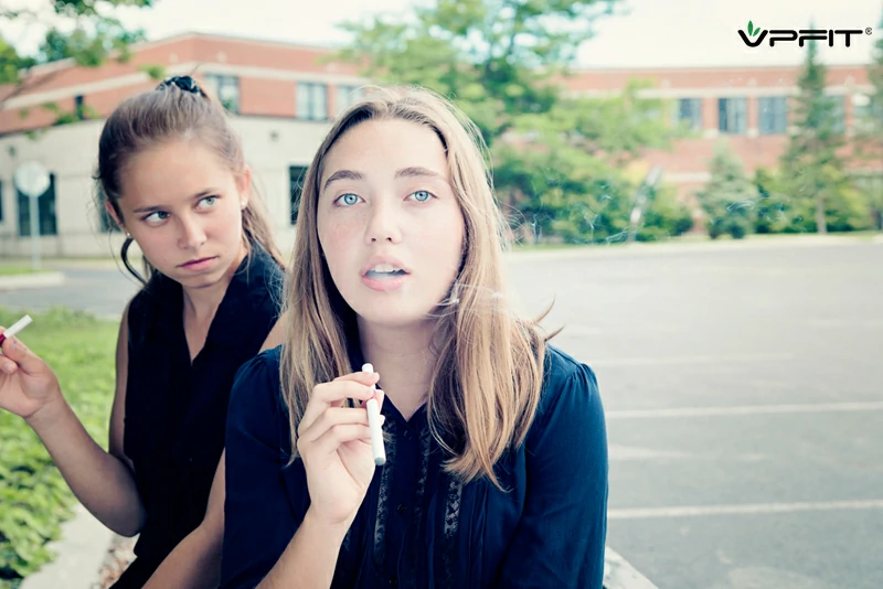 young people are vaping disposable vapes